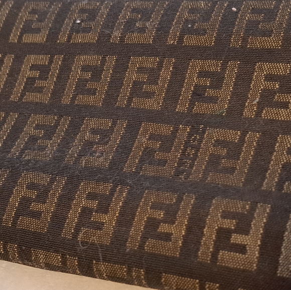 Authentic Fendi long wallet - Picture 5 of 16